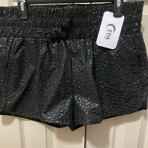 Zyia black bubbles hi-rise bomber shorts. Size large
